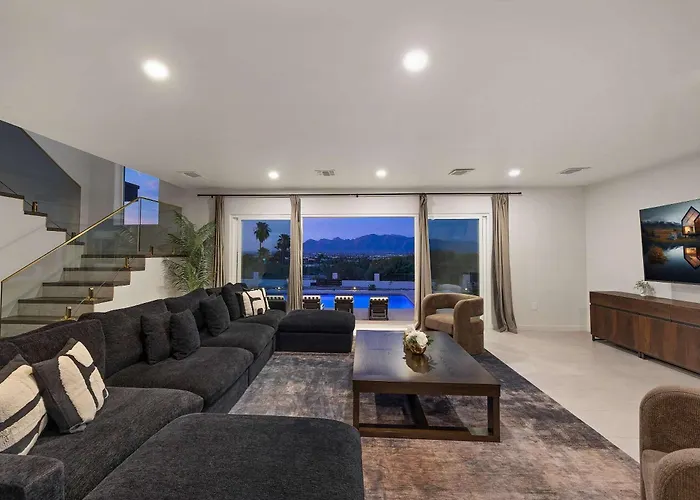 Blue Ridge Estate Stunning Views Heated Pool Holiday home