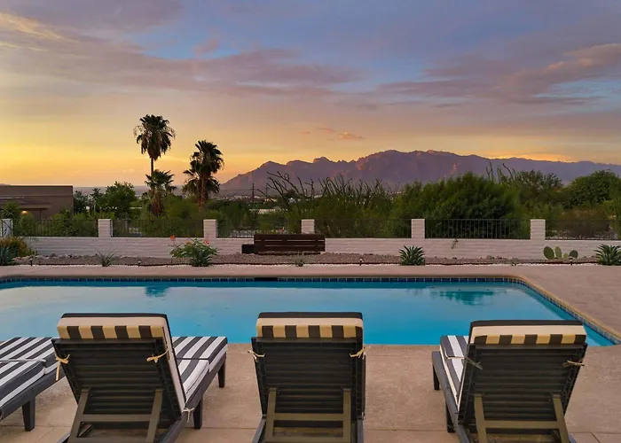 Blue Ridge Estate Stunning Views Heated Pool Holiday home *