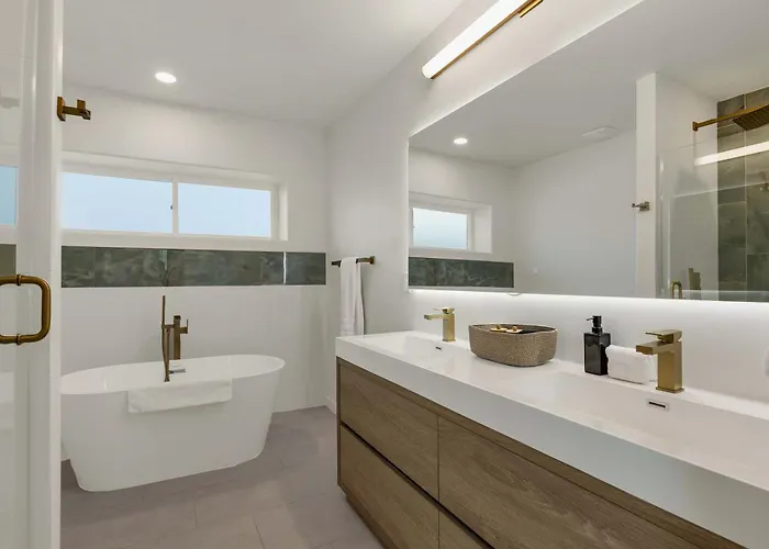 Blue Ridge Estate Stunning Views Heated Pool *