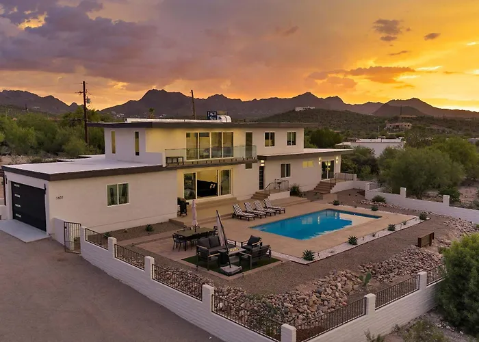 Blue Ridge Estate Stunning Views Heated Pool *